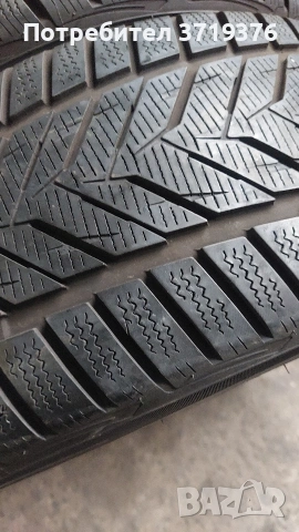 Зимни гуми 235 35 19 Vredestein 2 броя , снимка 4 - Гуми и джанти - 53626929
