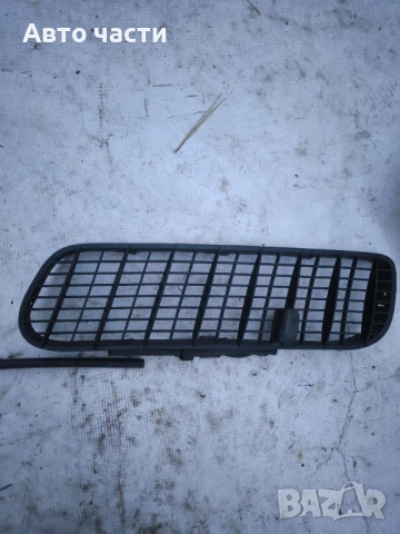 BMW X5 E53 2003 Лява и дясна решетка на предния капак 51138402669, снимка 2 - Части - 50960074