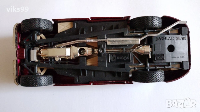 Bburago Jaguar XK 120 Roadster 1951 - Мащаб 1:24, снимка 11 - Колекции - 53680099