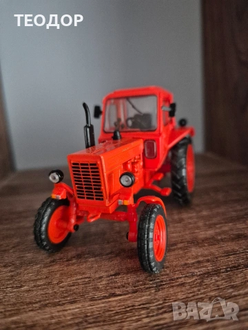 Умален модел на трактор МТЗ-80