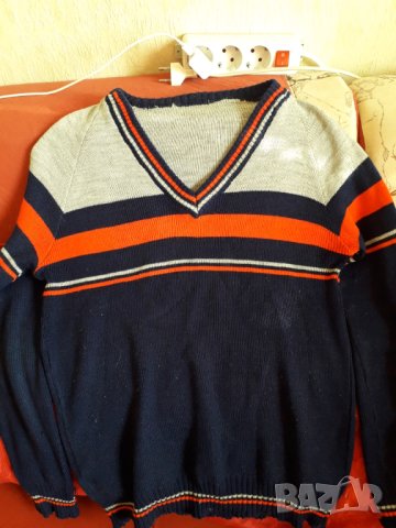 Мъжки пуловер малък размер , снимка 1 - Пуловери - 42473389