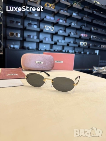 MIU MIU 🤍 Дамски Слънчеви Очила , снимка 2 - Слънчеви и диоптрични очила - 53468044