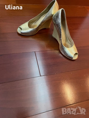 Дамски елегантни златни обувки Sara Pen кожа