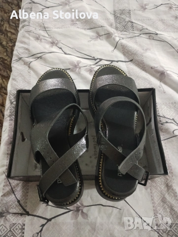 Разменям сребристи и черни нови обувки , снимка 12 - Дамски ежедневни обувки - 53422939