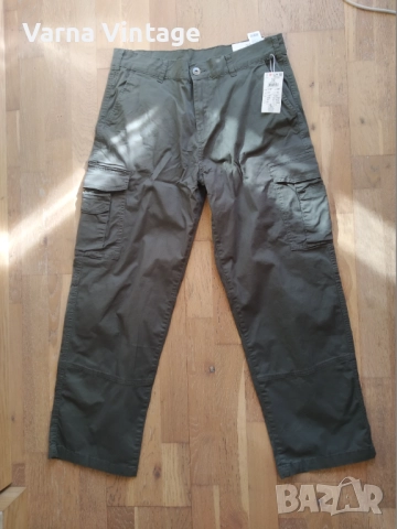НОВ панталон CROOP размер M. цвят сив.