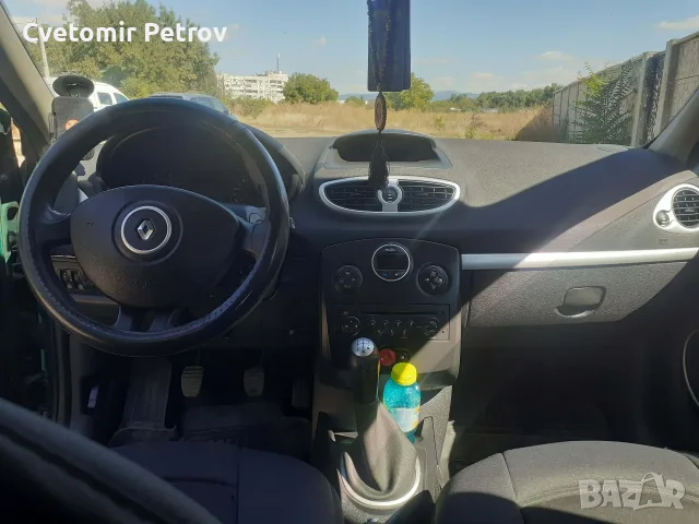 Renault Clio 1.4 98KC, снимка 9 - Автомобили и джипове - 56133816