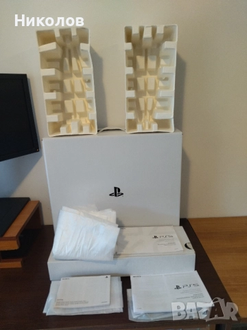 Продавам празна кутия от Playstation 5 Digital Edition,пълен комплект(PS5), снимка 2 - Аксесоари - 51649049