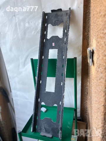 Стойка за телевизор, метална, използвана, снимка 3 - Стойки, 3D очила, аксесоари - 51794947