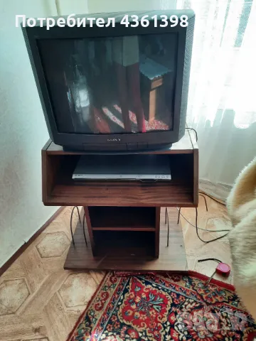 шкаф за телевизор от дърво