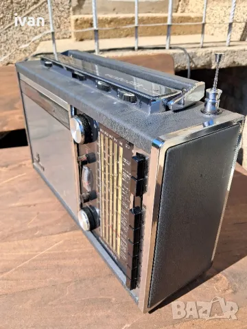 Радиоприемник. Grundig Satellit 5000, снимка 3 - Радиокасетофони, транзистори - 50063873