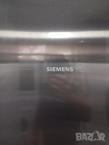 Иноксов комбиниран хладилник с фризер Сименс Siemens А+++ 2 години гаранция!, снимка 10 - Хладилници - 53461338