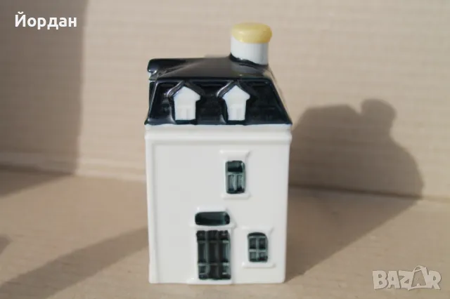 колекционерска порцеланова фигурка / шише Холандска къща ''Bols KLM'', снимка 2 - Колекции - 49483428