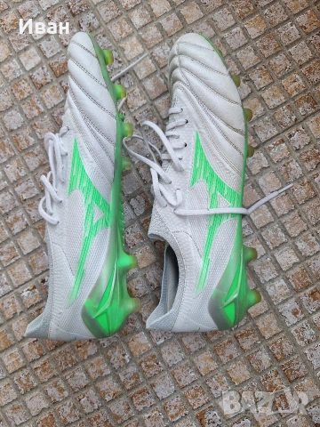 бутонки футболни обувки Mizuno