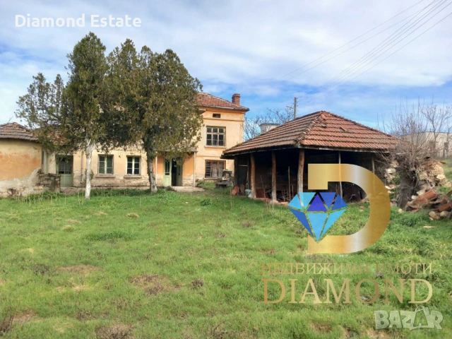 Двуетажна къща в село Голям дол, общ. Братя Даскалови