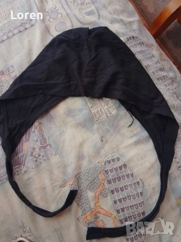 Черна тънка памучна шапка в немски стил