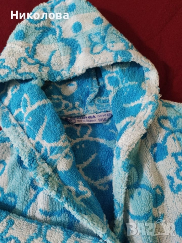 Детско халатче за баня.