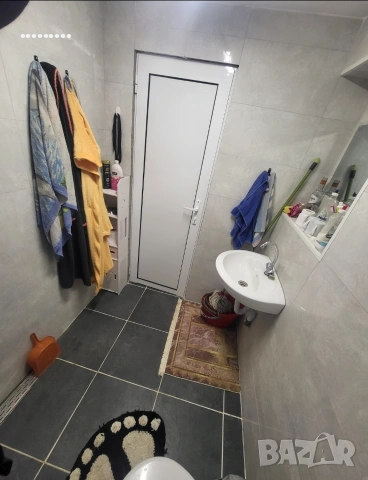 Продава се къща с двор – с. Славеево, обл. Добрич, снимка 12 - Вили - 53156909