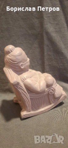 Изящна фигурка "Баба плете", снимка 3 - Колекции - 52394901