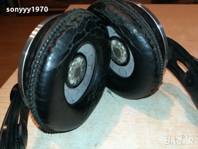 AKG K271 STUDIO-MADE IN AUSTRIA 0710211830, снимка 12 - Слушалки и портативни колонки - 34385300