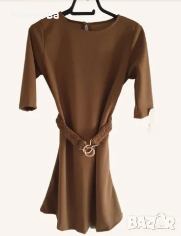 Чисто нова рокля с колан