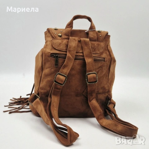 Велурена дамска раница с ресни и метални нитове – бохо стил и практичност, снимка 4 - Раници - 53342719