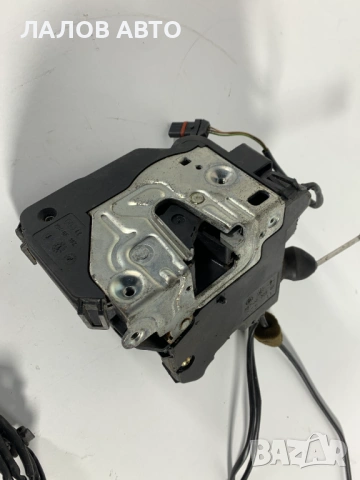 Предна лява брава врата Мерцедес Ц класа Predna lqva brava vrata Mercedes W203  C-class