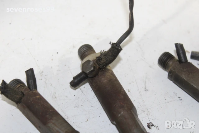 Дюза Фолксваген Голф 3 комби 1.9 tdi 90hp VW Golf 3  280130201G   280130201J  комплект, снимка 2 - Части - 50855268