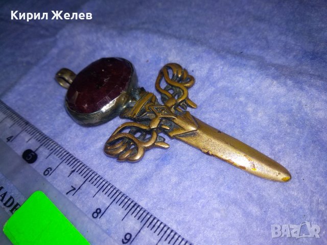 ГОЛЯМ БРОНЗОВ НЕО БАРОК ВИНТИДЖ АРТ ПЕНДАНТ МЕЧ с ПЕЧАТ 925 и ЮВЕЛИРНО ФАСЕТИРАН ЧЕРВЕН КАМЪК 34435, снимка 16 - Антикварни и старинни предмети - 39677167