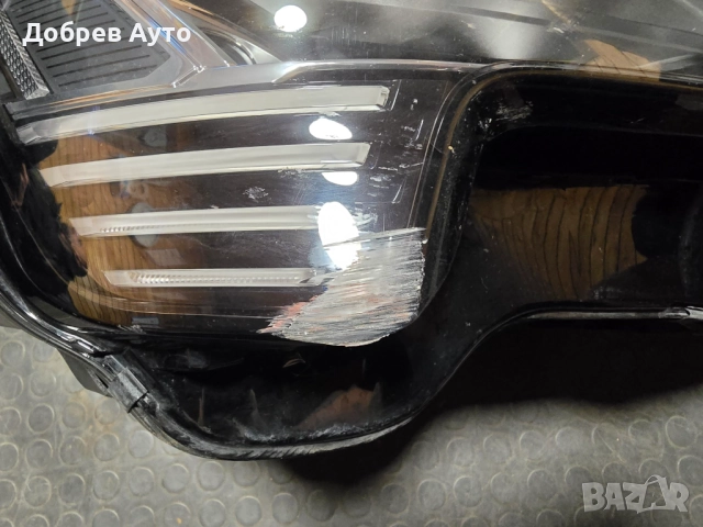 Десен оборудван фар за Audi E-Tron с забележки!  , снимка 2 - Части - 52428298