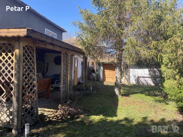 Къща с Механа на входа на село Медово, снимка 9 - Къщи - 52891800