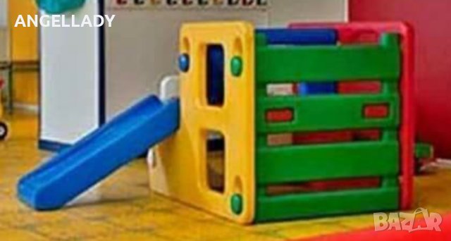 Продавам масивна пързалка на Chicco 