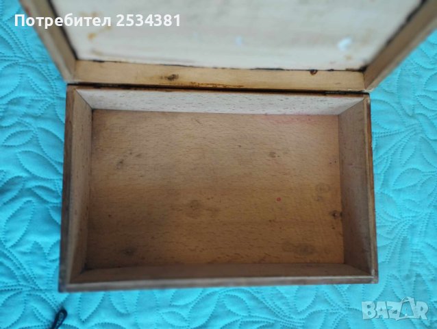 Стара дървена кутия, снимка 5 - Антикварни и старинни предмети - 42133841