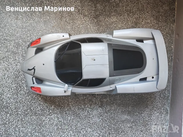 RC Ferrari Enzo 30e, снимка 4 - Коли, камиони, мотори, писти - 56174134