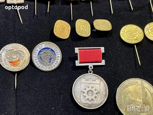 Лот 40 бр. стари значки, снимка 5 - Антикварни и старинни предмети - 47633349