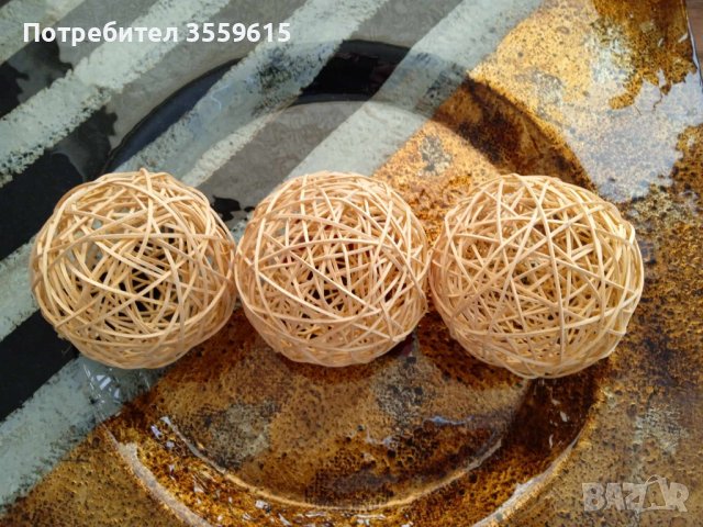 3 декоративни дървени топки от Индонезия