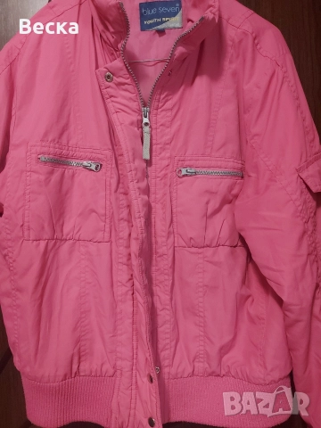 Продавам дамско пролетно яке в свеж розов цвят – леко, удобно