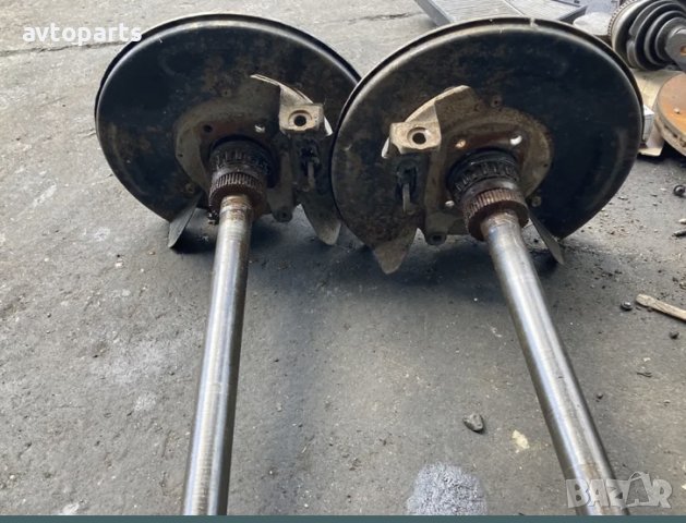 Ssang yong Rexton 2.9td 2004 година Задни Полуоски, снимка 2 - Части - 40712693