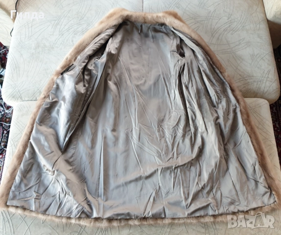 манто от норка / визон Италия М, снимка 10 - Палта, манта - 52427851