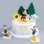 6 бр Мики Мини Маус Mickey Minnie Disney пластмасови фигурки на бяла стойка за украса торта и игра, снимка 4
