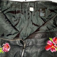 Н&М- М- Къса кожена пола с флорални мотиви и ципове, снимка 8 - Поли - 34568217