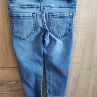 Дънки за момиче на HEMA размер 110, снимка 2 - Детски панталони и дънки - 36057844
