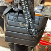 Голяма чанта Guess код SG 103, снимка 1 - Чанти - 33991249