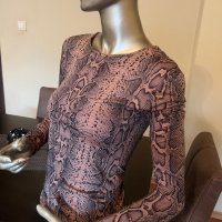 Дамска блуза със змийски принт !, снимка 5 - Блузи с дълъг ръкав и пуловери - 40057216