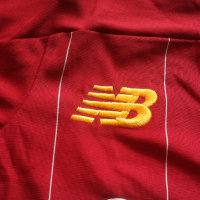 NEW BALANCE FC LIVERPOOL Kids Football T-Shirt Размер 7 г. / 122 см детска футболна тениска 36-60, снимка 4 - Детски тениски и потници - 44585434