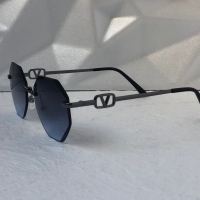 Valentino дамски слънчеви очила Осмоъгълник с верижка синджир, снимка 12 - Слънчеви и диоптрични очила - 41627456