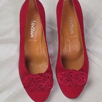 Voltan pumps EU 39, снимка 1 - Дамски обувки на ток - 41827069