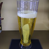 Халба висока - изглежда винаги пълна , замръзва в камерата и после се пие от нея все ледена бира , снимка 7 - Декорация за дома - 41144739