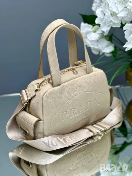 чанти PRADA 💫
: 26 cm x 18 cm
, снимка 1