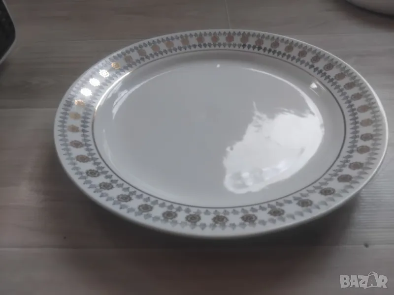 КРЪГЛА ПОРЦЕЛАНОВА ЧИНИЯ-ПЛАТО, снимка 1