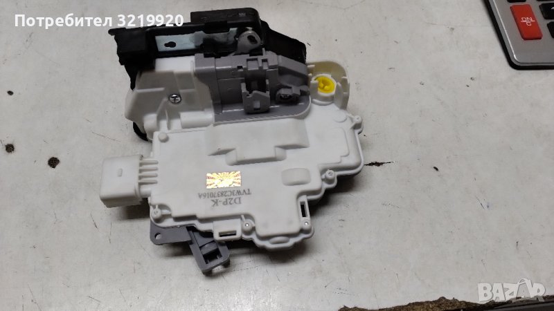 Брава предна дясна врата Сеат Ибиза/Шкода Супърб, снимка 1